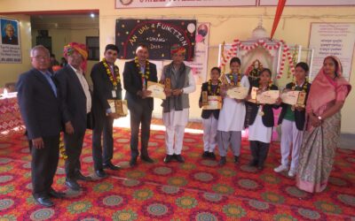 मॉडल स्कूल के प्रधानाचार्य और शिक्षक को मिला आदर्श पुरस्कार
